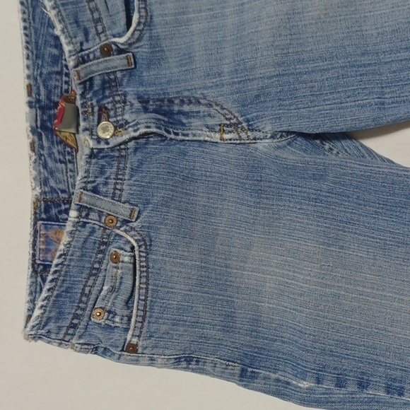 LUCKY BRAND JEANS SIZE 4/27 👖IN A BEAUTIFUL BLUE DEMIN FADED AND STRESSED - Picture 3 of 7